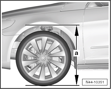 Volkswagen Passat. Fahrwerk, Achsen, Lenkung