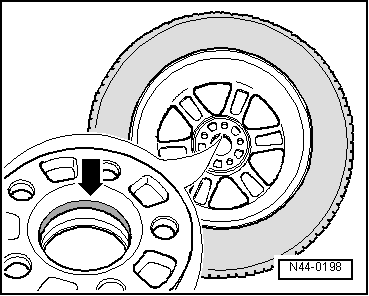 Volkswagen Passat. Fahrwerk, Achsen, Lenkung