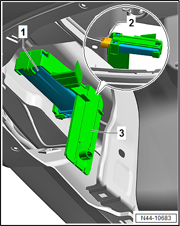 Volkswagen Passat. Fahrwerk, Achsen, Lenkung